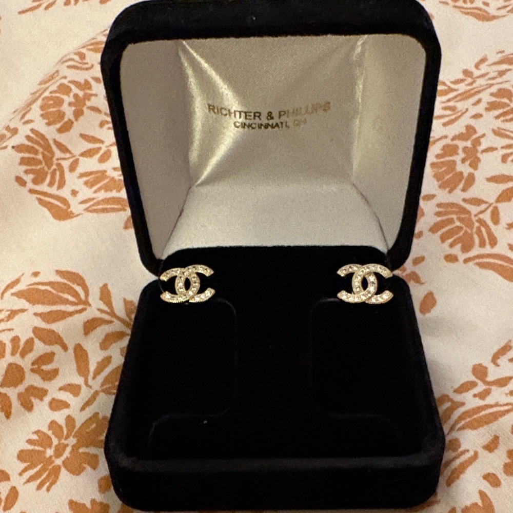 Elegant Gold Earrings